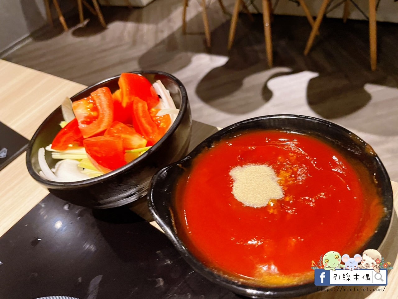 【嘉義美食】狂一鍋 嘉義博愛店-你的狂傲有理由,台灣小吃變火鍋,火焰之舞燒酒烏骨雞。蔬菜吧盡情吃,自助吧飲料麵食白飯霜淇淋。1 - 第34張圖 【嘉義美食】狂一鍋 嘉義博愛店-你的狂傲有理由,台灣小吃變火鍋,火焰之舞燒酒烏骨雞。蔬菜吧盡情吃,自助吧飲料麵食白飯霜淇淋。1