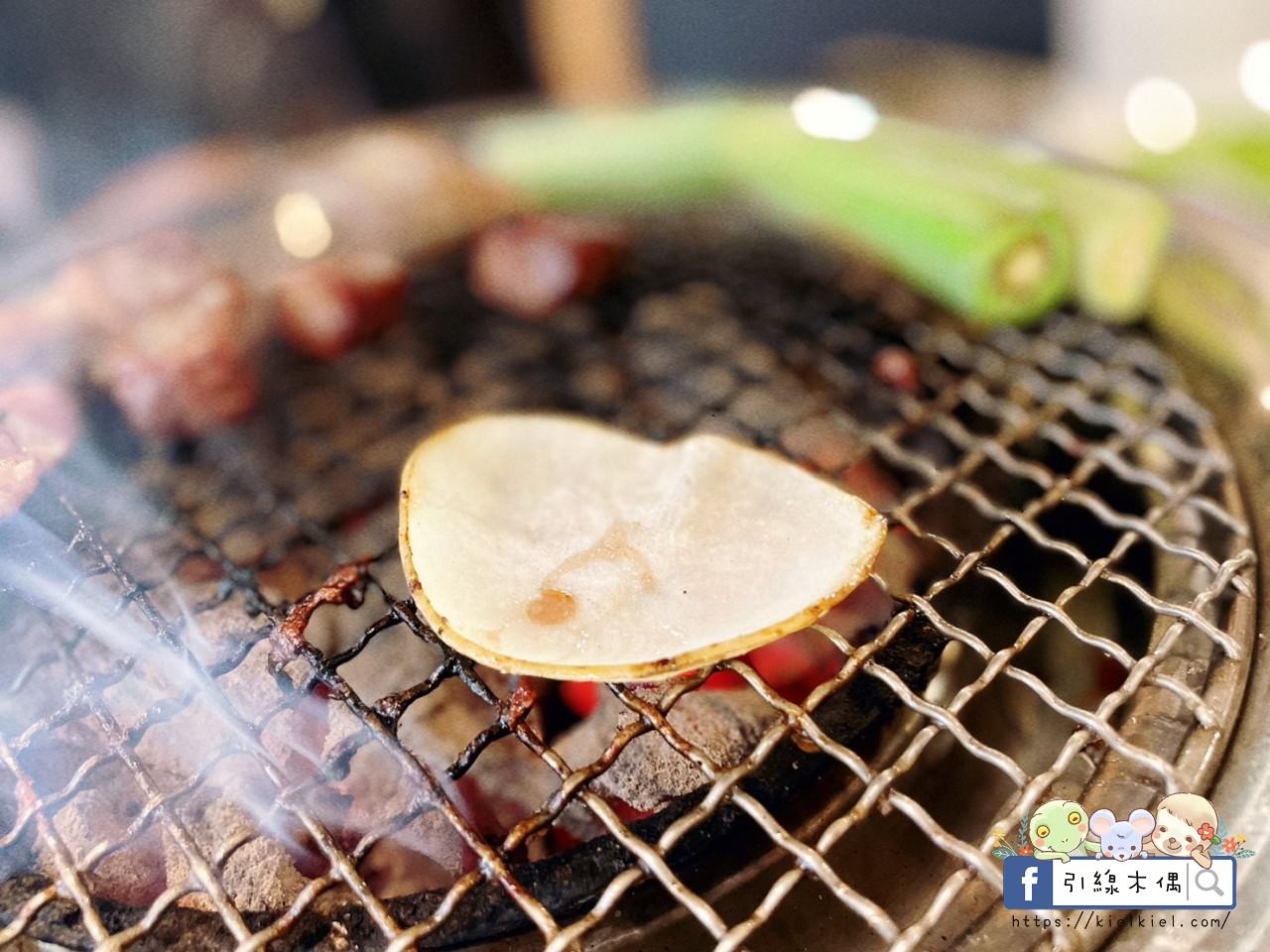 【嘉義美食】野赤燒肉吃到飽-500元起爽吃肉滿酒酣飽時光，炭火原肉現切香，海陸食材豐富全，飲料冰淇淋暢無限，QR點餐機器人科技送。