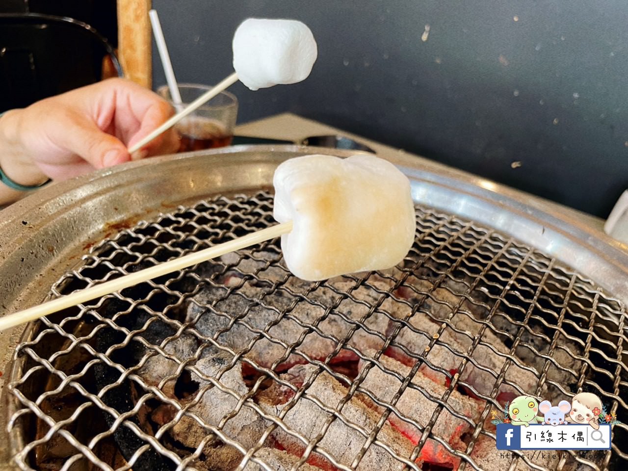 【嘉義美食】野赤燒肉吃到飽-500元起爽吃肉滿酒酣飽時光，炭火原肉現切香，海陸食材豐富全，飲料冰淇淋暢無限，QR點餐機器人科技送。