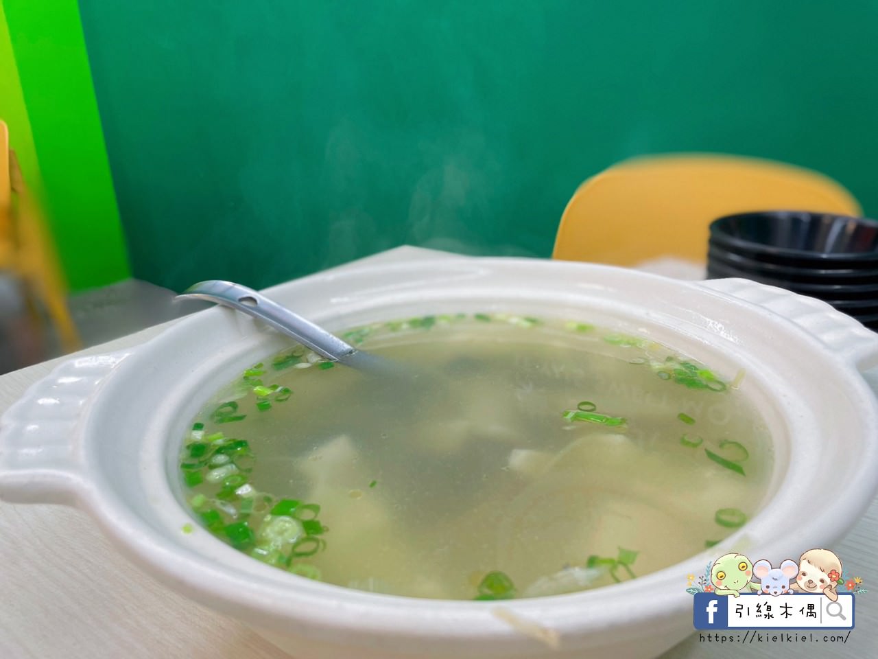 【嘉義美食】樂亞小食光-東石漁人碼頭必吃！爆滿鮮蚵滷肉飯百元吃，免費冰淇淋冰棒，全台首創珍珠鮮蚵，大盤直送極致品質烤蚵，冷氣舒適環境，親子友善寵物友善無障礙。