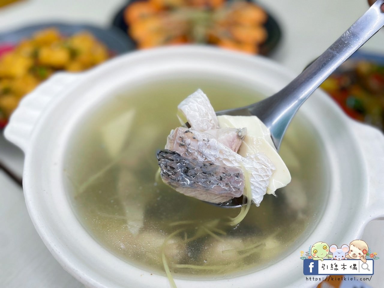 【嘉義美食】樂亞小食光-東石漁人碼頭必吃！爆滿鮮蚵滷肉飯百元吃，免費冰淇淋冰棒，全台首創珍珠鮮蚵，大盤直送極致品質烤蚵，冷氣舒適環境，親子友善寵物友善無障礙。