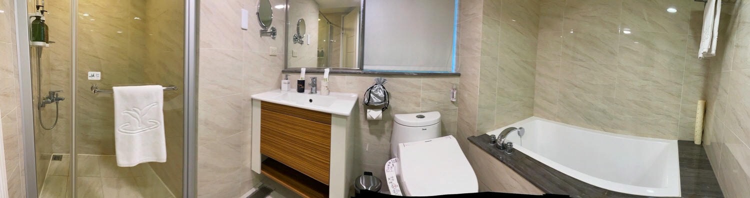【台中住宿】葉綠宿茶覺旅-以茶發現美好時刻，時尚日系木質房型，台中火車站前走路2分鐘可到，免費停車場及點心茶水吧。