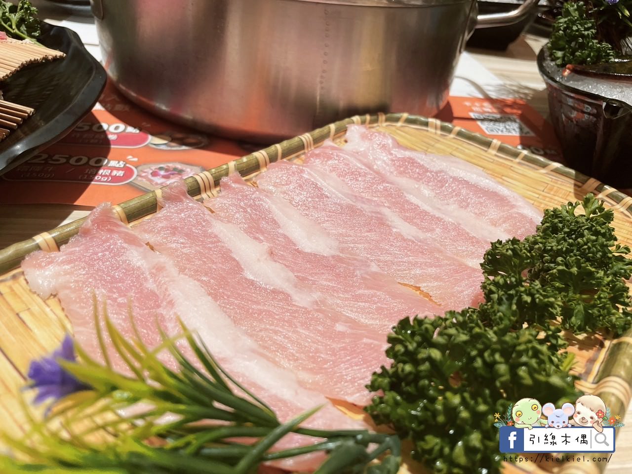 【嘉義美食】橘子火鍋嘉義店-麻辣到你心坎,濃郁牛奶鴛鴦纏,任何湯底不加價,自助吧吃到飽,飲料小菜冰淇淋甜點多,寬敞空間與包廂。南部最強麻辣火鍋。 - 第58張圖 【嘉義美食】橘子火鍋嘉義店-麻辣到你心坎,濃郁牛奶鴛鴦纏,任何湯底不加價,自助吧吃到飽,飲料小菜冰淇淋甜點多,寬敞空間與包廂。南部最強麻辣火鍋。