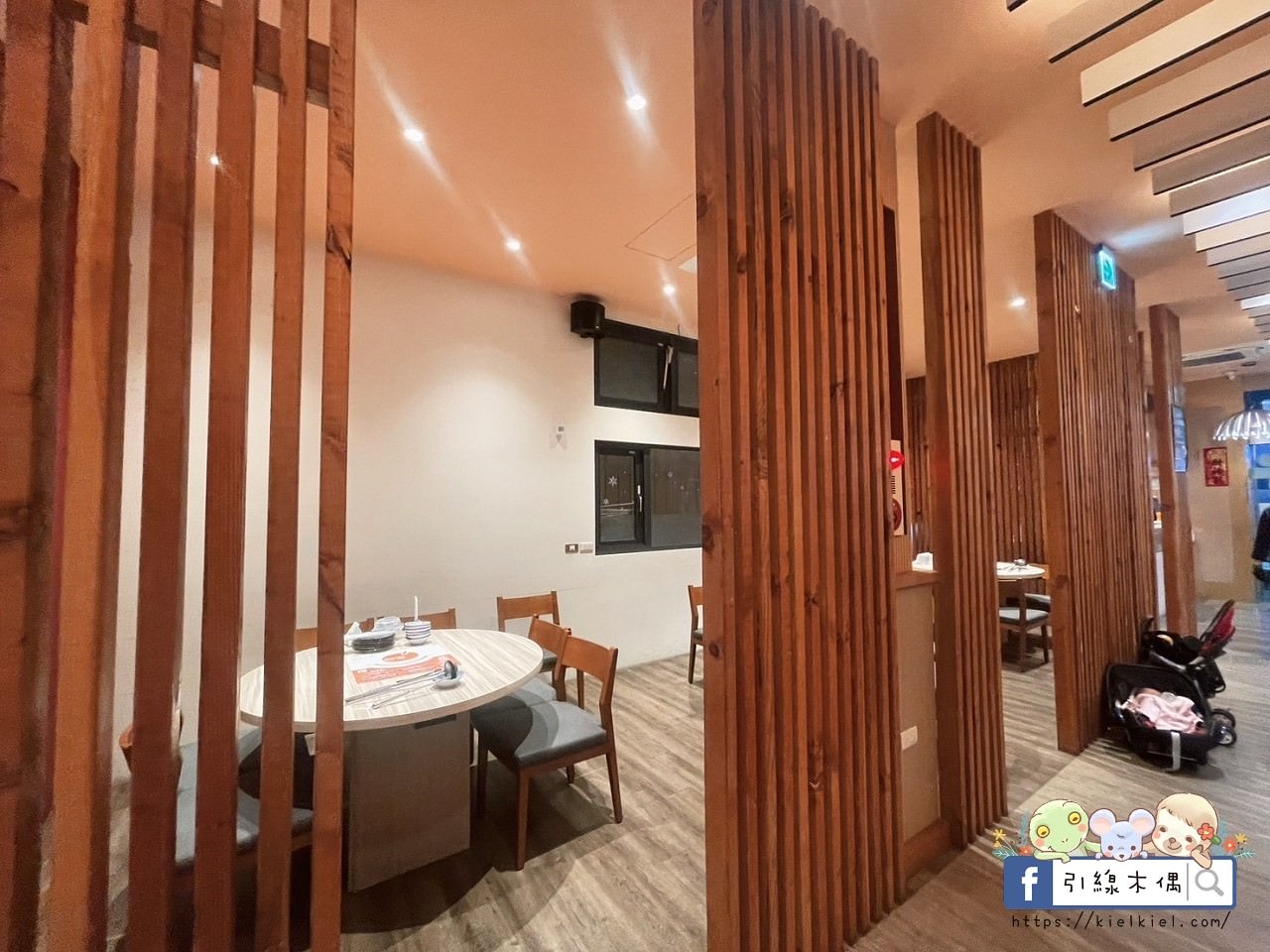 【嘉義美食】橘子火鍋嘉義店-麻辣到你心坎,濃郁牛奶鴛鴦纏,任何湯底不加價,自助吧吃到飽,飲料小菜冰淇淋甜點多,寬敞空間與包廂。南部最強麻辣火鍋。 - 第10張圖 【嘉義美食】橘子火鍋嘉義店-麻辣到你心坎,濃郁牛奶鴛鴦纏,任何湯底不加價,自助吧吃到飽,飲料小菜冰淇淋甜點多,寬敞空間與包廂。南部最強麻辣火鍋。