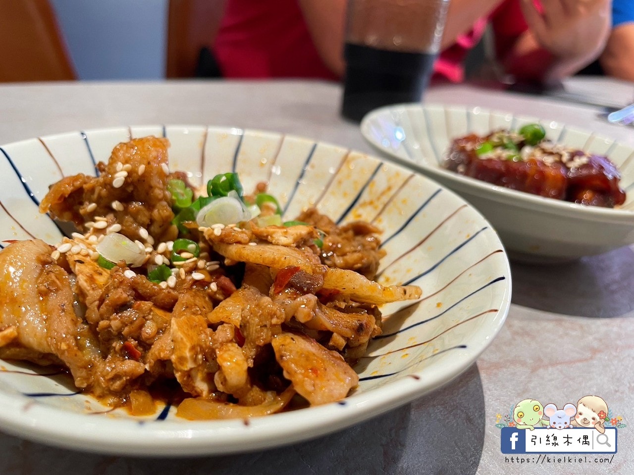【嘉義美食】小卒砂鍋雞米飯嘉義民生店-白飯殺手，重口味的嗆辣香。