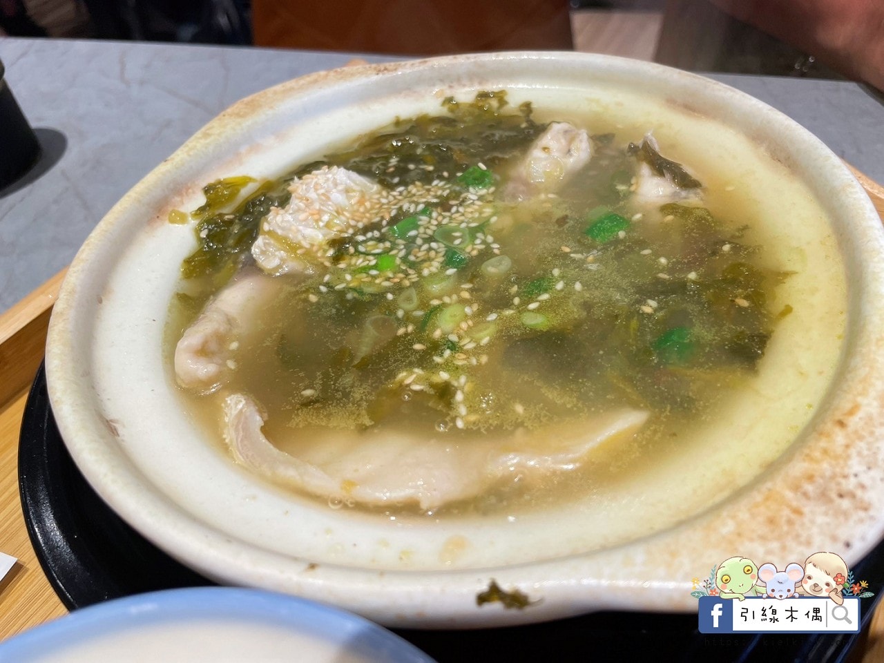 【嘉義美食】小卒砂鍋雞米飯嘉義民生店-白飯殺手，重口味的嗆辣香。