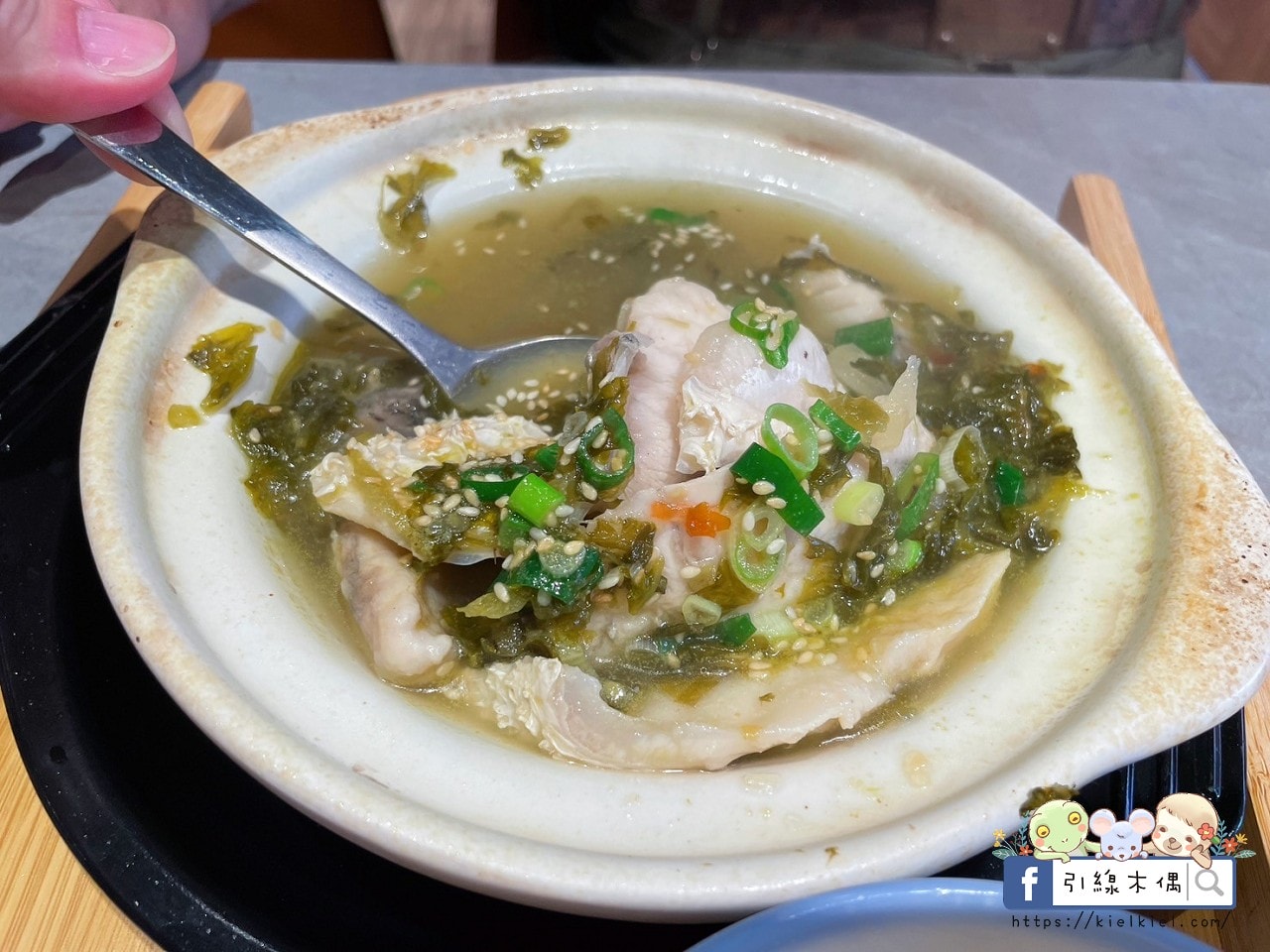 【嘉義美食】小卒砂鍋雞米飯嘉義民生店-白飯殺手，重口味的嗆辣香。