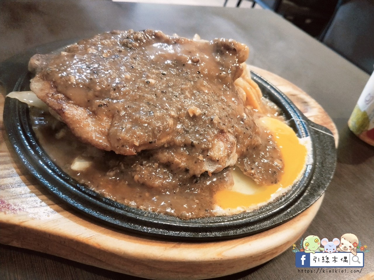 【嘉義美食】一心牛排│平價牛排肉厚,兩種湯品有飲料。1 - 第10張圖 【嘉義美食】一心牛排│平價牛排肉厚,兩種湯品有飲料。1
