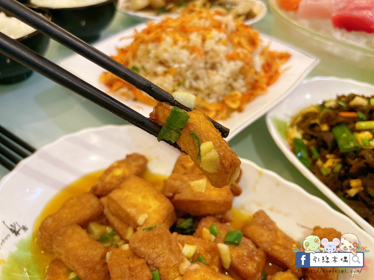 墾丁後壁湖的海味天堂｜富美海鮮餐廳：生魚片一片5元的無敵鮮味，現撈美味皆在此處，鮮味記憶每來必訪！冰淇淋免費盡情吃。