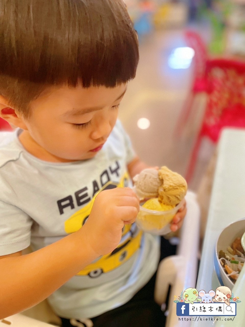 墾丁後壁湖的海味天堂｜富美海鮮餐廳：生魚片一片5元的無敵鮮味，現撈美味皆在此處，鮮味記憶每來必訪！冰淇淋免費盡情吃。
