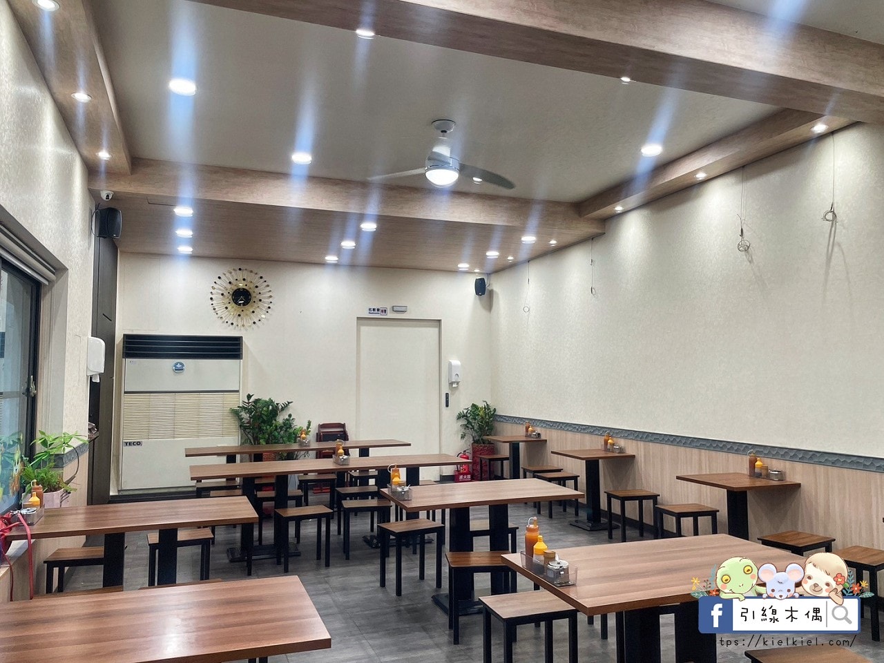嘉義必吃老字號小吃|阿岸米糕阿彰的店:傳承三代50年的經典飄香,鹹米糕、土魠魚羹一次滿足。阿岸米糕民生北路 - 第5張圖 嘉義必吃老字號小吃|阿岸米糕阿彰的店:傳承三代50年的經典飄香,鹹米糕、土魠魚羹一次滿足。阿岸米糕民生北路