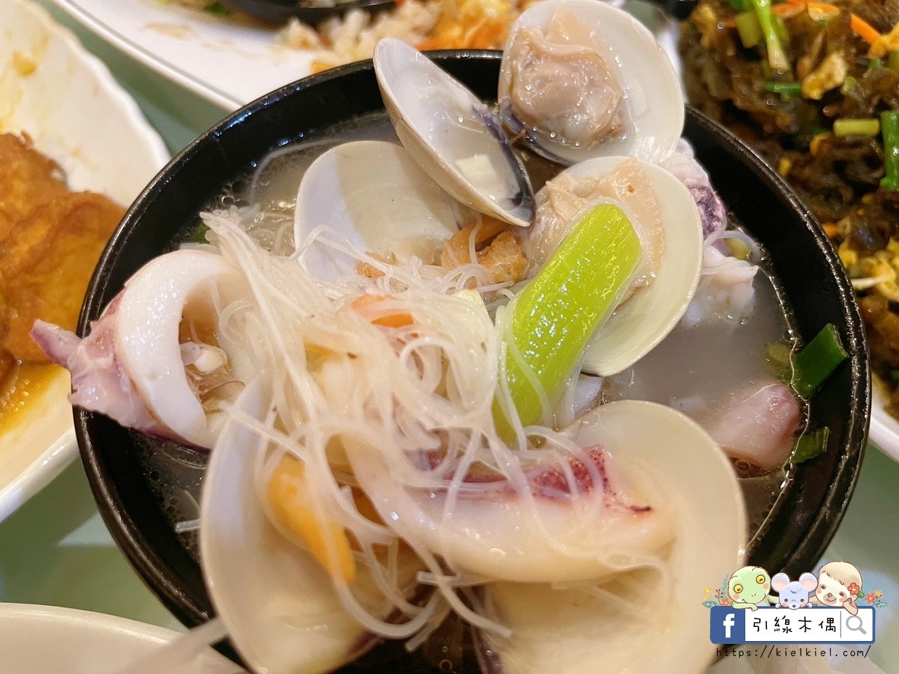 墾丁後壁湖的海味天堂｜富美海鮮餐廳：生魚片一片5元的無敵鮮味，現撈美味皆在此處，鮮味記憶每來必訪！冰淇淋免費盡情吃。