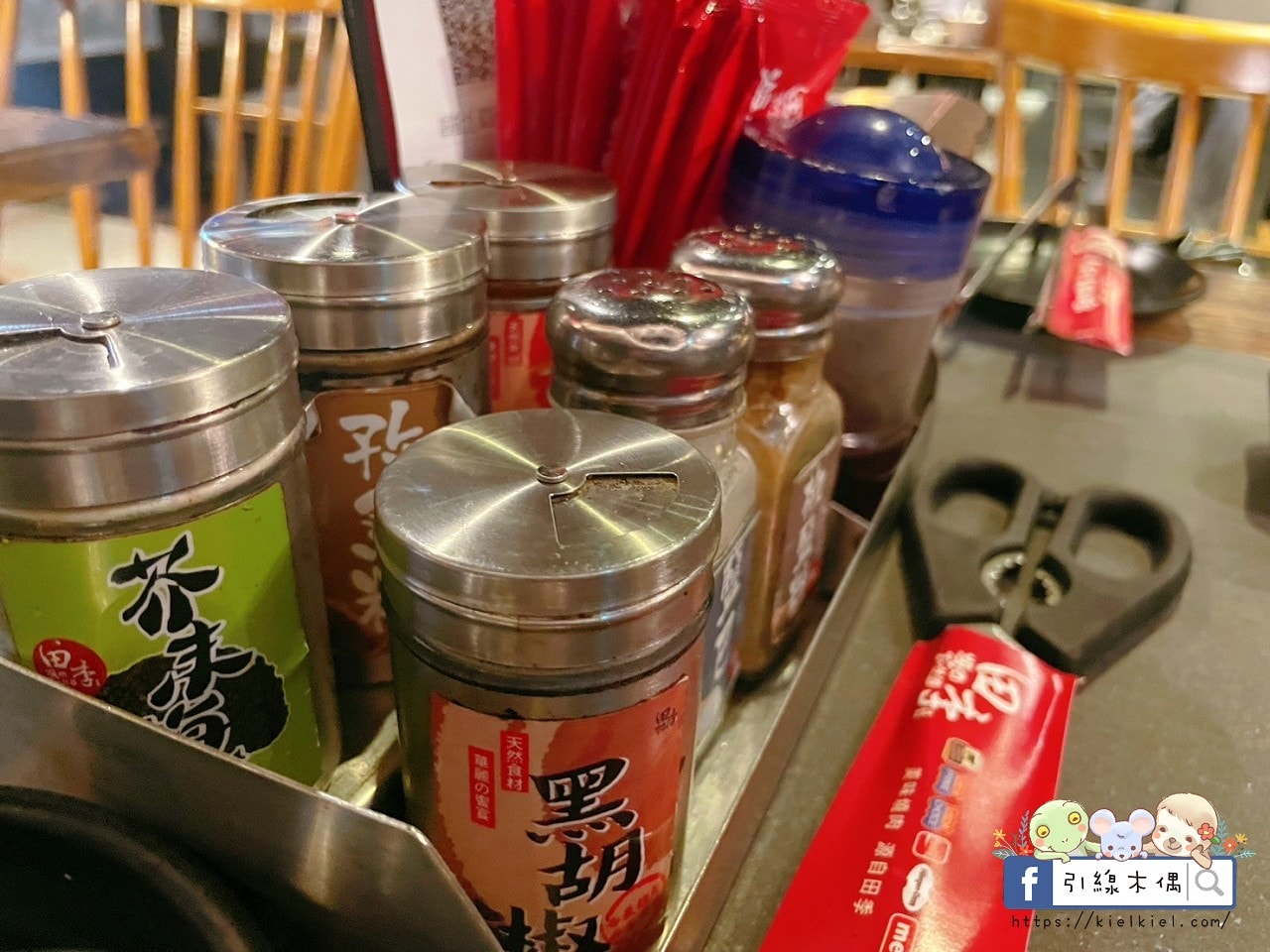 炭火燒肉 X 恐龍冒險！小小兵滿額就送！田季發爺台南中華店，無限暢食燒肉派對等你來！