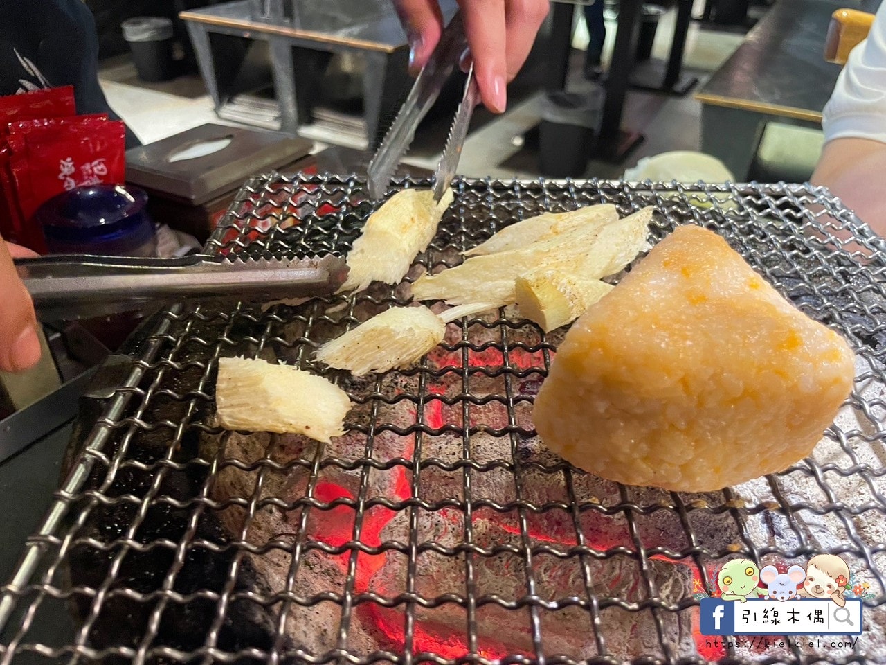 炭火燒肉 X 恐龍冒險！小小兵滿額就送！田季發爺台南中華店，無限暢食燒肉派對等你來！