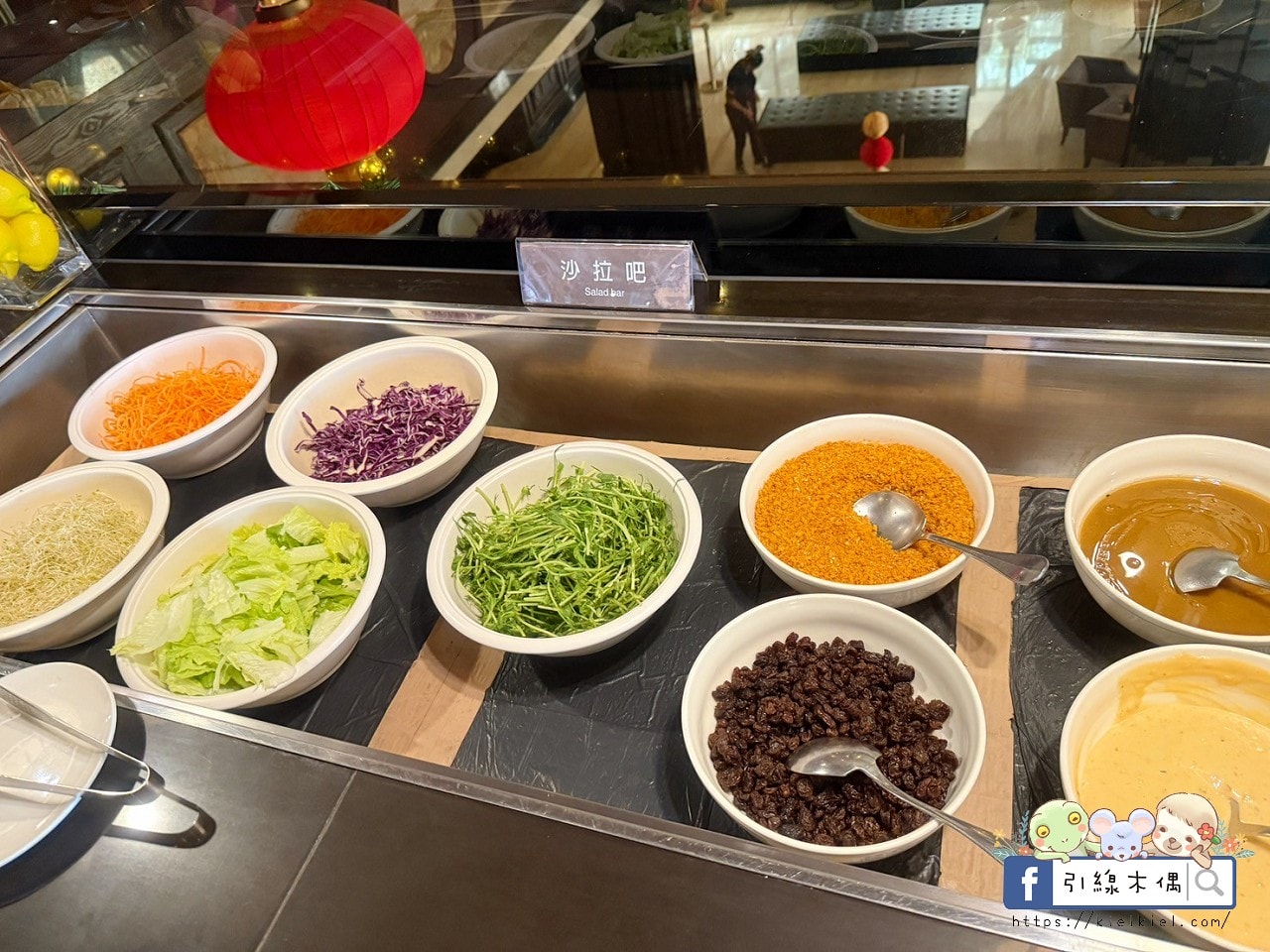 「一泊二食竟然這麼澎湃？」《墾丁富麗敦飯店》專案雙人房不到3000元，兒童遊戲室、泳池＋BBQ +KTV，砂鍋魚頭大餐+早餐自助吧，輕鬆玩滿兩天一夜、一次滿足孩子和爸媽！