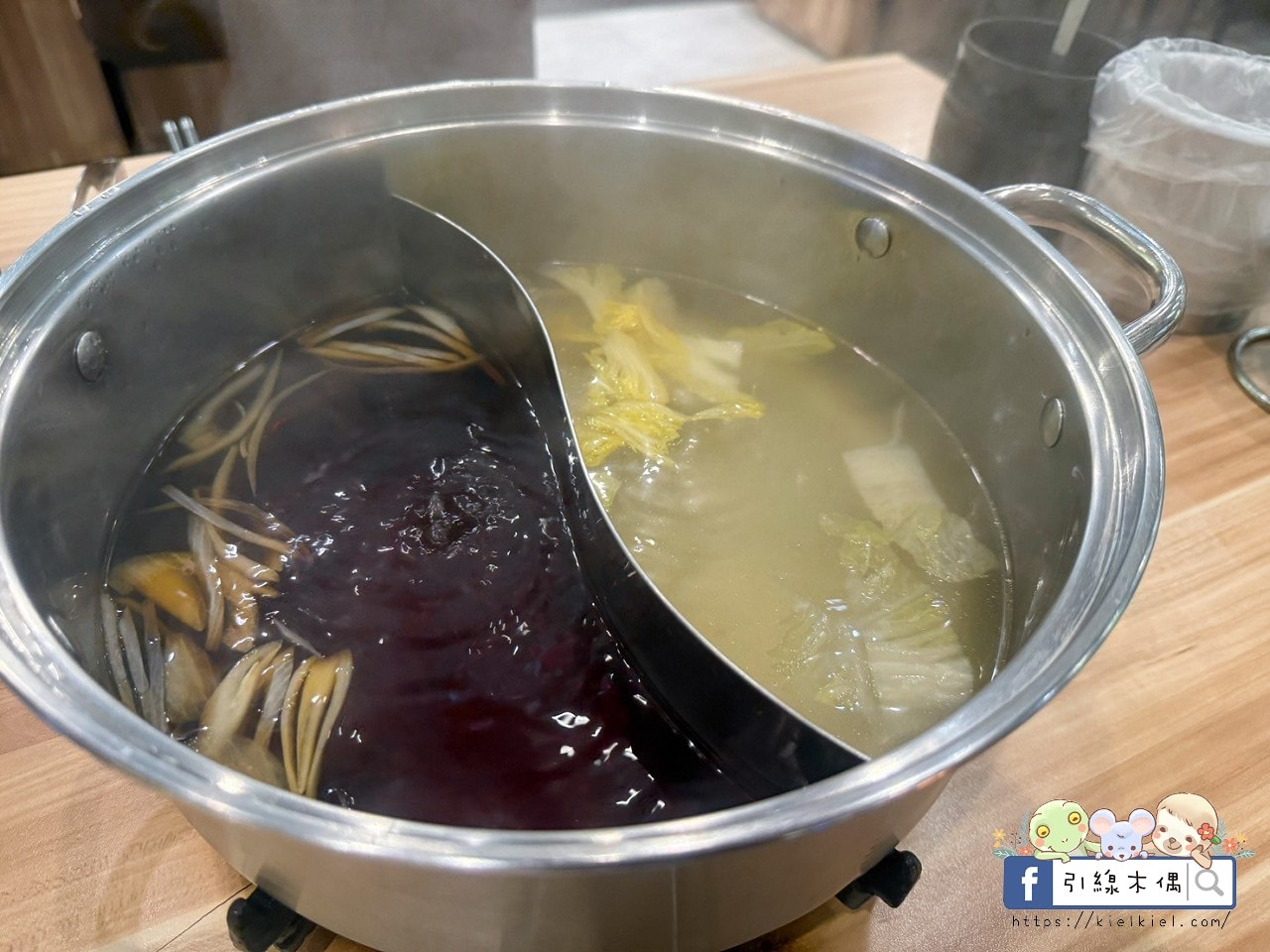 嘉義火鍋天花板？《尊皇嚮鍋》四星飯店吃到飽，最低價不用400元！和牛海鮮吃到飽&浮誇自助吧開吃攻略，頂級肉品、日式壽司還有冰滴咖啡無限供應。