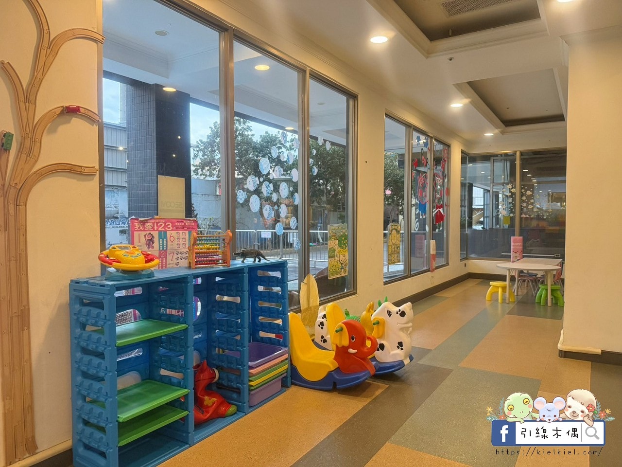 「一泊二食竟然這麼澎湃？」《墾丁富麗敦飯店》專案雙人房不到3000元，兒童遊戲室、泳池＋BBQ +KTV，砂鍋魚頭大餐+早餐自助吧，輕鬆玩滿兩天一夜、一次滿足孩子和爸媽！