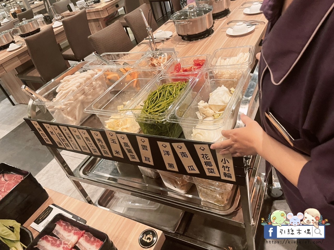嘉義火鍋天花板？《尊皇嚮鍋》四星飯店吃到飽，最低價不用400元！和牛海鮮吃到飽&浮誇自助吧開吃攻略，頂級肉品、日式壽司還有冰滴咖啡無限供應。