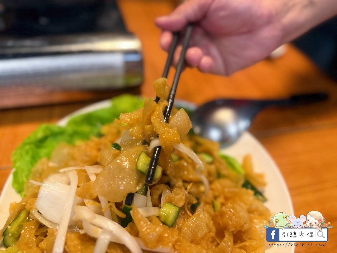 「一泊二食竟然這麼澎湃？」《墾丁富麗敦飯店》專案雙人房不到3000元，兒童遊戲室、泳池＋BBQ +KTV，砂鍋魚頭大餐+早餐自助吧，輕鬆玩滿兩天一夜、一次滿足孩子和爸媽！