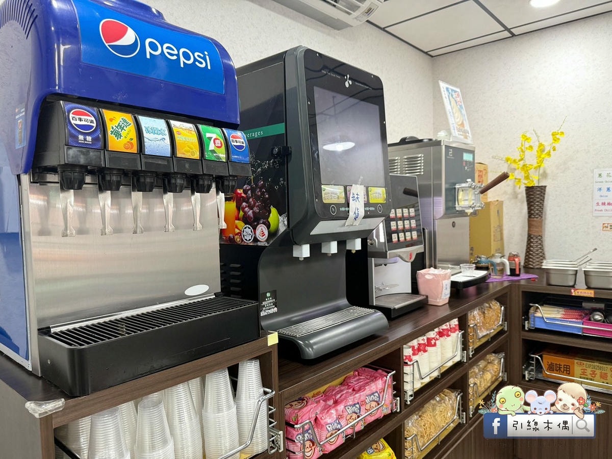 百元平價鍋物怎麼挑?《逸小鍋嘉義仁愛店》的5個驚喜你知道嗎?自助吧有汽水咖啡冰淇淋還有拌飯跟蔬菜任意夾!? - 第6張圖 百元平價鍋物怎麼挑?《逸小鍋嘉義仁愛店》的5個驚喜你知道嗎?自助吧有汽水咖啡冰淇淋還有拌飯跟蔬菜任意夾!?