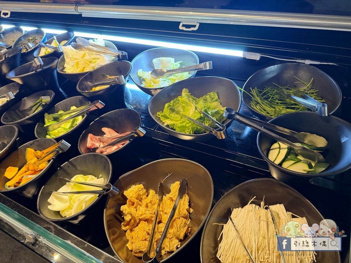 《好客燒肉嘉義店》不到千元吃和牛?人氣老店全新升級回歸!有酷聖石、火鍋跟上百種食材一次滿足。嘉義生日聚餐燒烤最划算優惠~ - 第13張圖 《好客燒肉嘉義店》不到千元吃和牛?人氣老店全新升級回歸!有酷聖石、火鍋跟上百種食材一次滿足。嘉義生日聚餐燒烤最划算優惠~