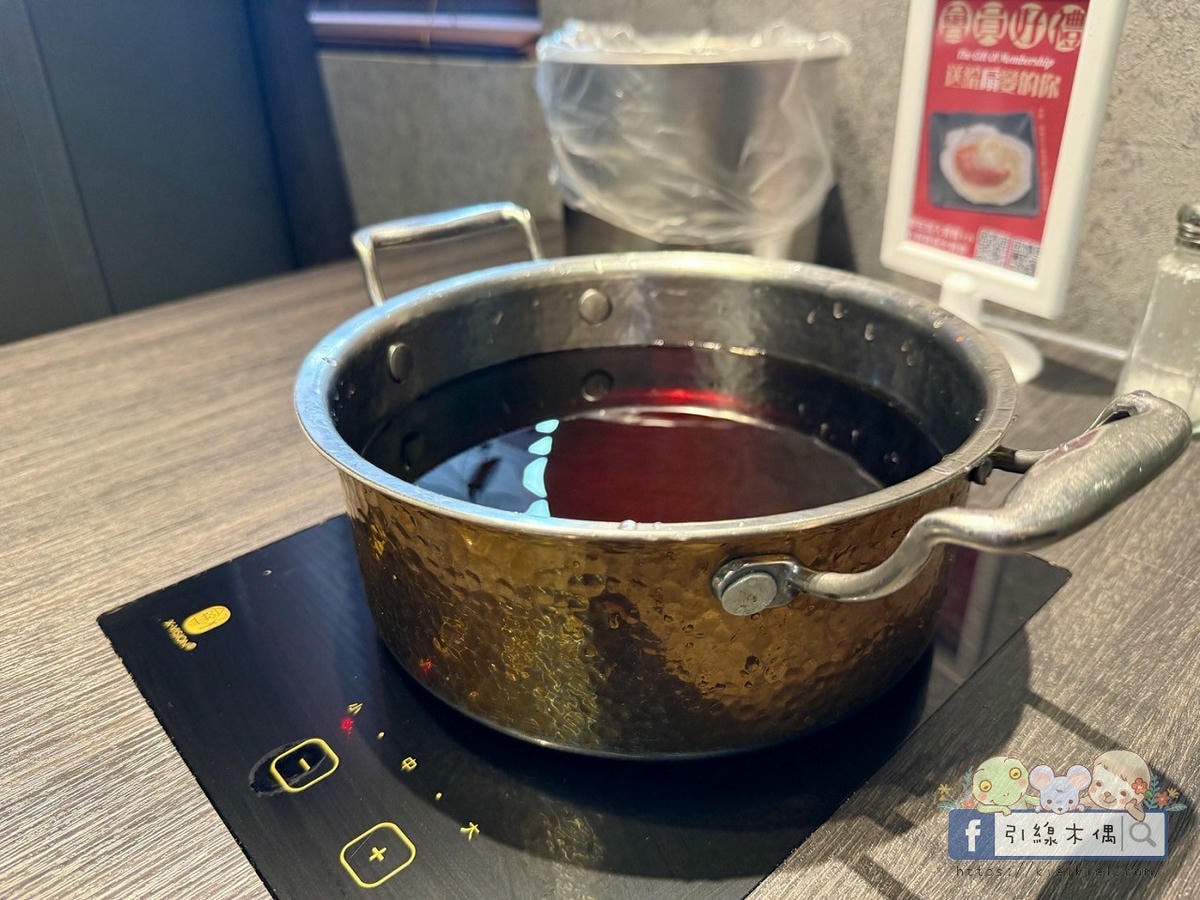 《好客燒肉嘉義店》不到千元吃和牛?人氣老店全新升級回歸!有酷聖石、火鍋跟上百種食材一次滿足。嘉義生日聚餐燒烤最划算優惠~ - 第32張圖 《好客燒肉嘉義店》不到千元吃和牛?人氣老店全新升級回歸!有酷聖石、火鍋跟上百種食材一次滿足。嘉義生日聚餐燒烤最划算優惠~