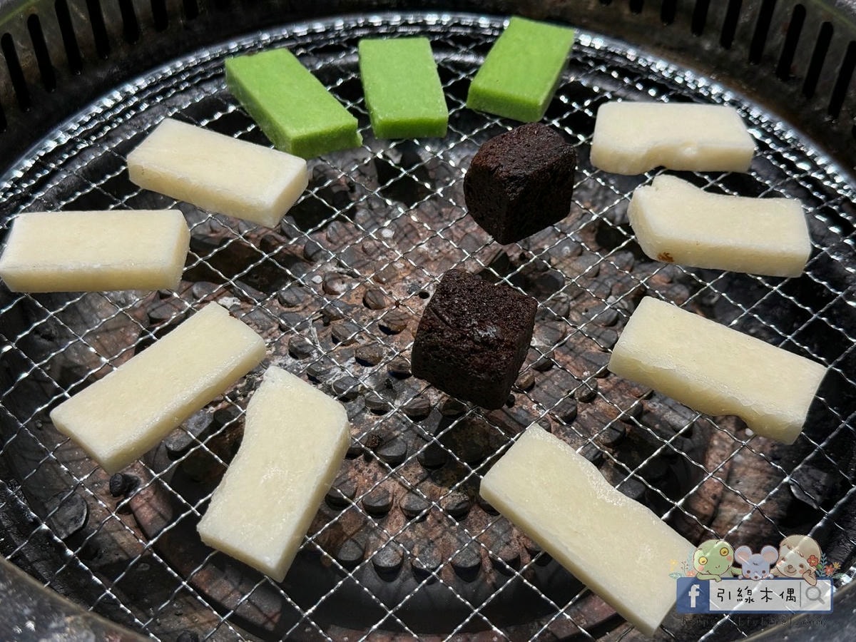 《好客燒肉嘉義店》不到千元吃和牛?人氣老店全新升級回歸!有酷聖石、火鍋跟上百種食材一次滿足。嘉義生日聚餐燒烤最划算優惠~ - 第50張圖 《好客燒肉嘉義店》不到千元吃和牛?人氣老店全新升級回歸!有酷聖石、火鍋跟上百種食材一次滿足。嘉義生日聚餐燒烤最划算優惠~