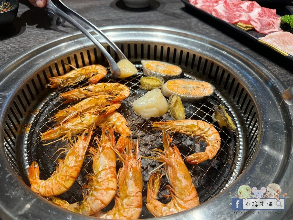 《好客燒肉嘉義店》不到千元吃和牛?人氣老店全新升級回歸!有酷聖石、火鍋跟上百種食材一次滿足。嘉義生日聚餐燒烤最划算優惠~ - 第49張圖 《好客燒肉嘉義店》不到千元吃和牛?人氣老店全新升級回歸!有酷聖石、火鍋跟上百種食材一次滿足。嘉義生日聚餐燒烤最划算優惠~