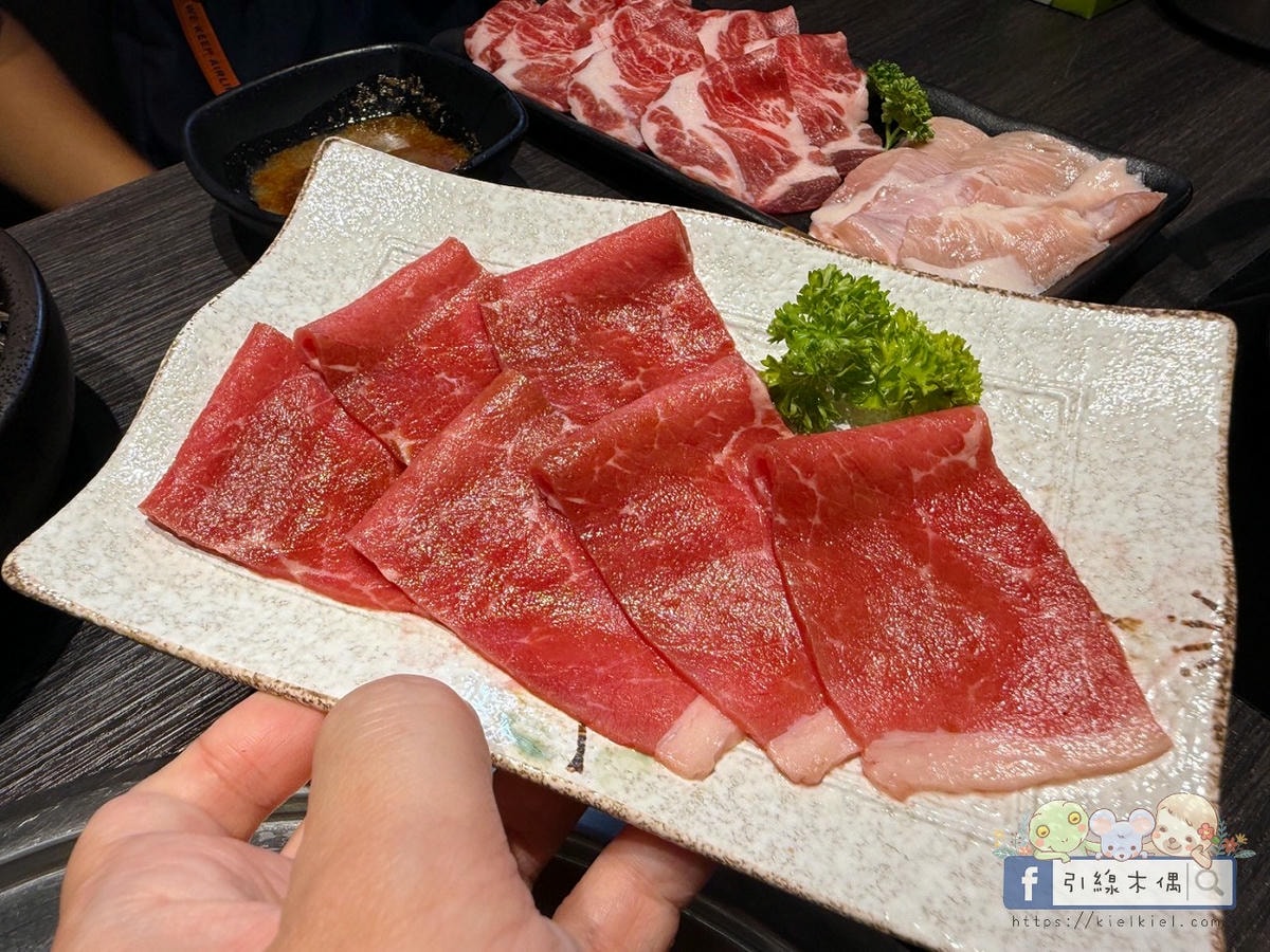 《好客燒肉嘉義店》不到千元吃和牛?人氣老店全新升級回歸!有酷聖石、火鍋跟上百種食材一次滿足。嘉義生日聚餐燒烤最划算優惠~ - 第38張圖 《好客燒肉嘉義店》不到千元吃和牛?人氣老店全新升級回歸!有酷聖石、火鍋跟上百種食材一次滿足。嘉義生日聚餐燒烤最划算優惠~