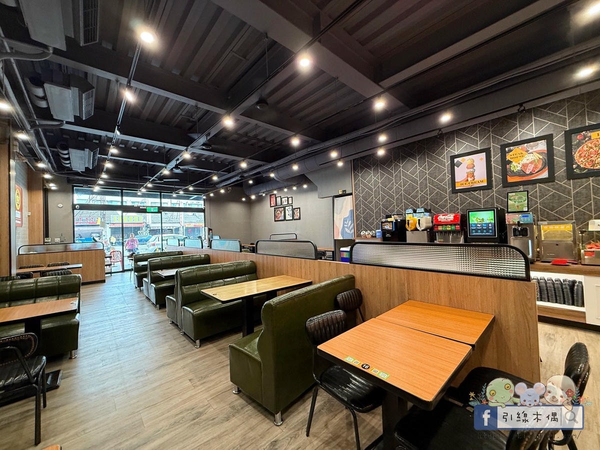 《貴族世家mini台南金華店》8大亮點一次看。299元吃到飽自助吧可以這麼猛？披薩炸物甜點盡情吃！