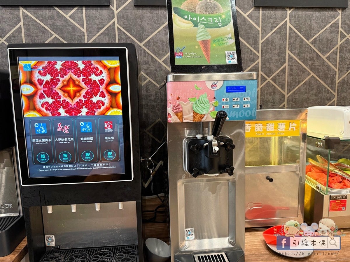 《貴族世家mini台南金華店》8大亮點一次看。299元吃到飽自助吧可以這麼猛？披薩炸物甜點盡情吃！
