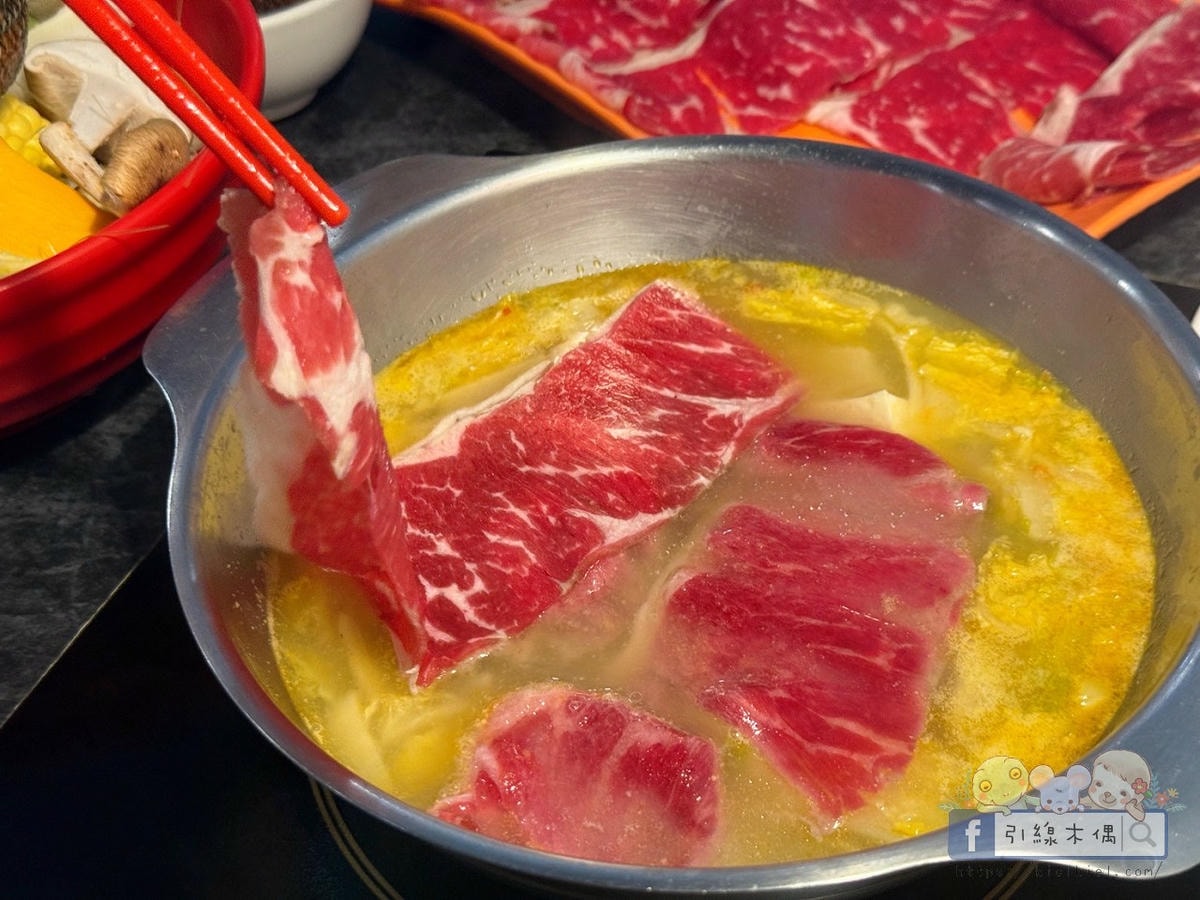在菜市場裡吃火鍋？開鍋像辦桌《蔬盈市場火鍋》50+種蔬菜比肉還搶戲