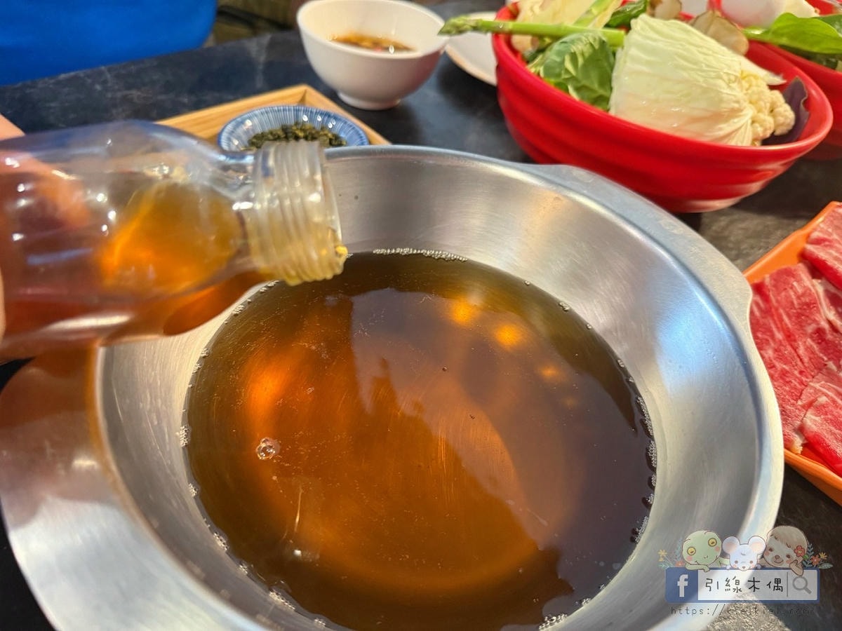 在菜市場裡吃火鍋？開鍋像辦桌《蔬盈市場火鍋》50+種蔬菜比肉還搶戲