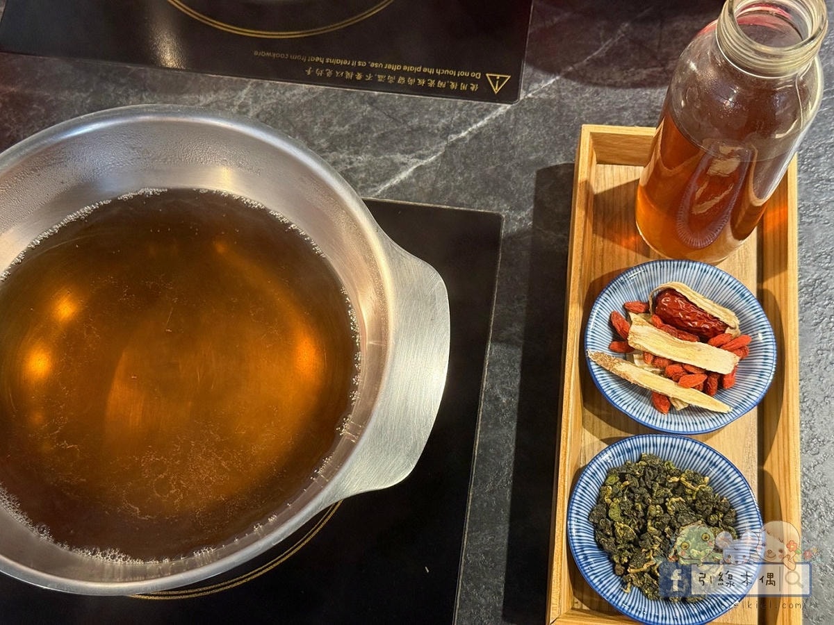 在菜市場裡吃火鍋？開鍋像辦桌《蔬盈市場火鍋》50+種蔬菜比肉還搶戲