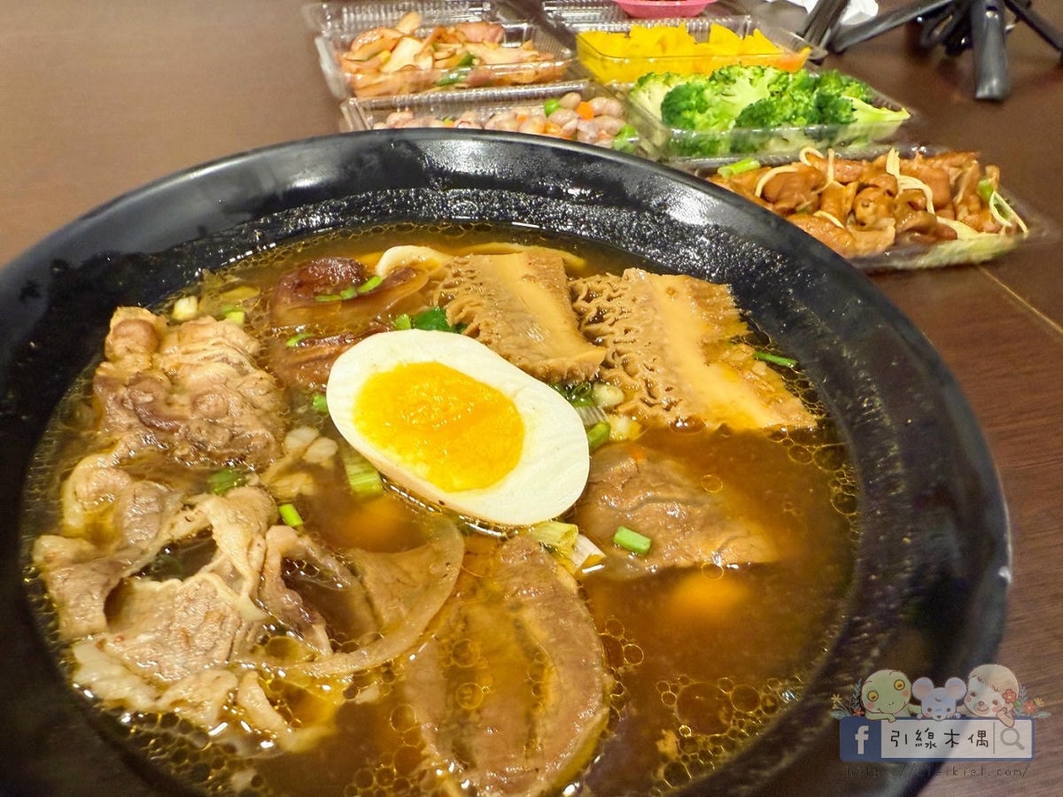 冠軍牛肉麵值得專程來一趟嗎？在嘉義《半畝田北方麵食館》找到答案