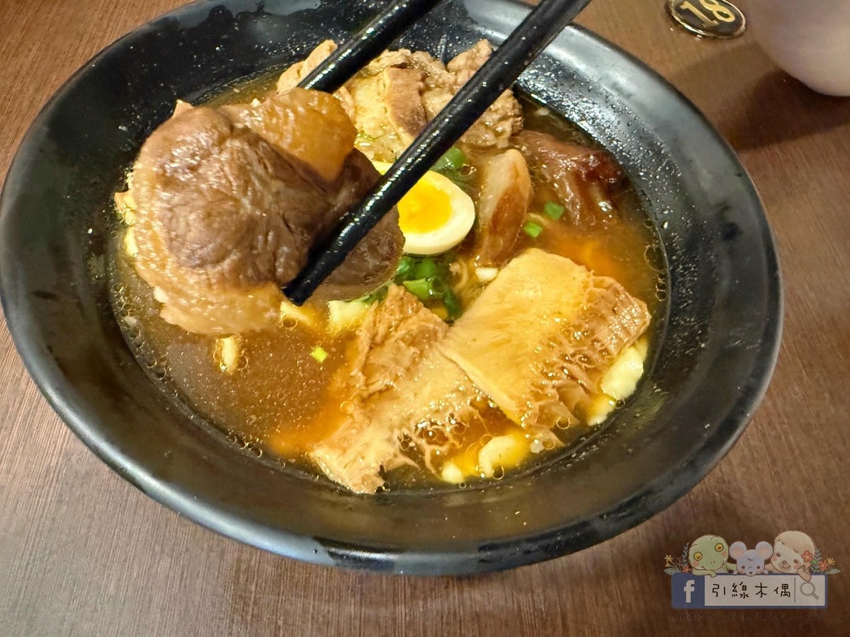 冠軍牛肉麵值得專程來一趟嗎？在嘉義《半畝田北方麵食館》找到答案