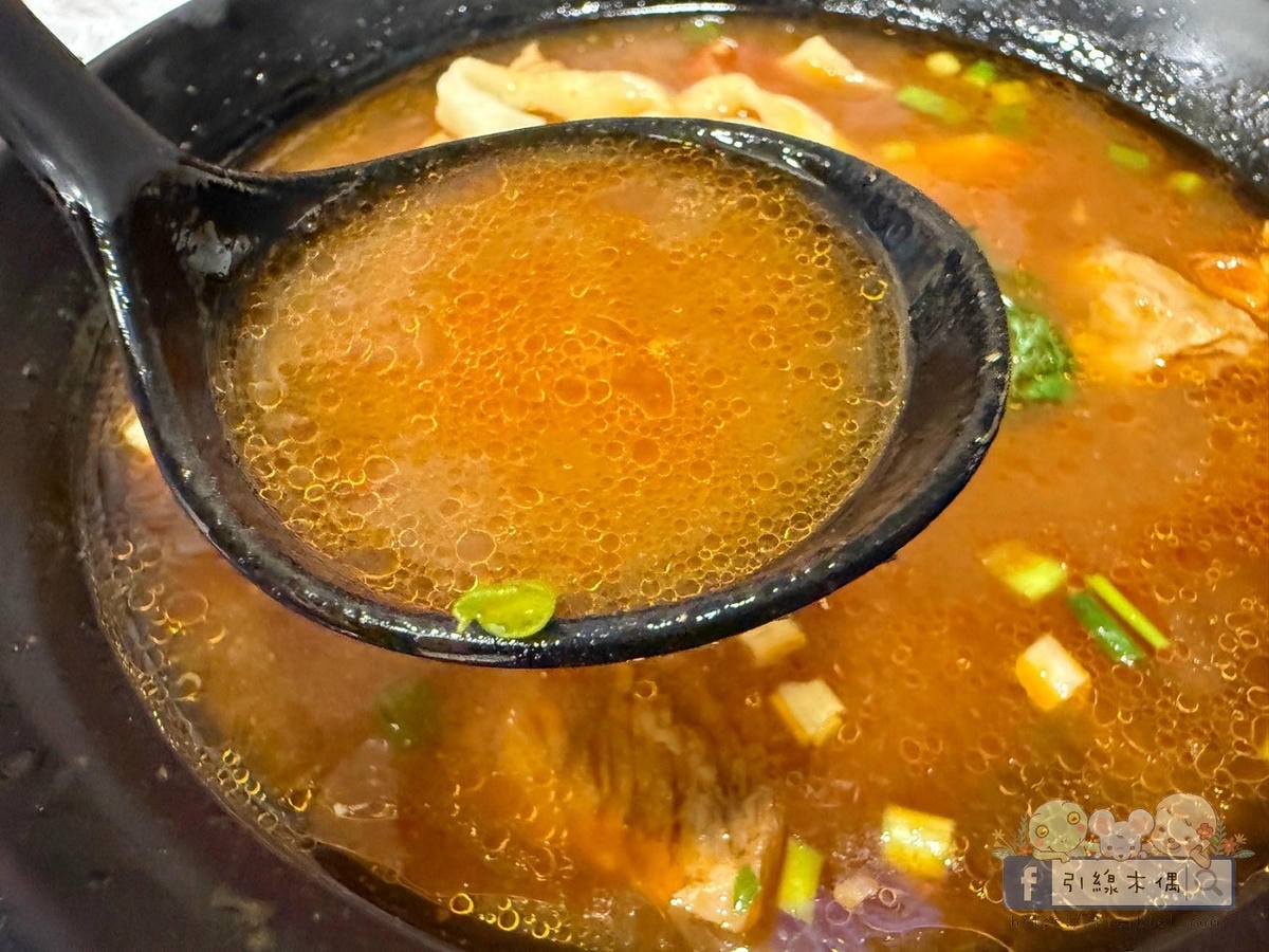 冠軍牛肉麵值得專程來一趟嗎？在嘉義《半畝田北方麵食館》找到答案