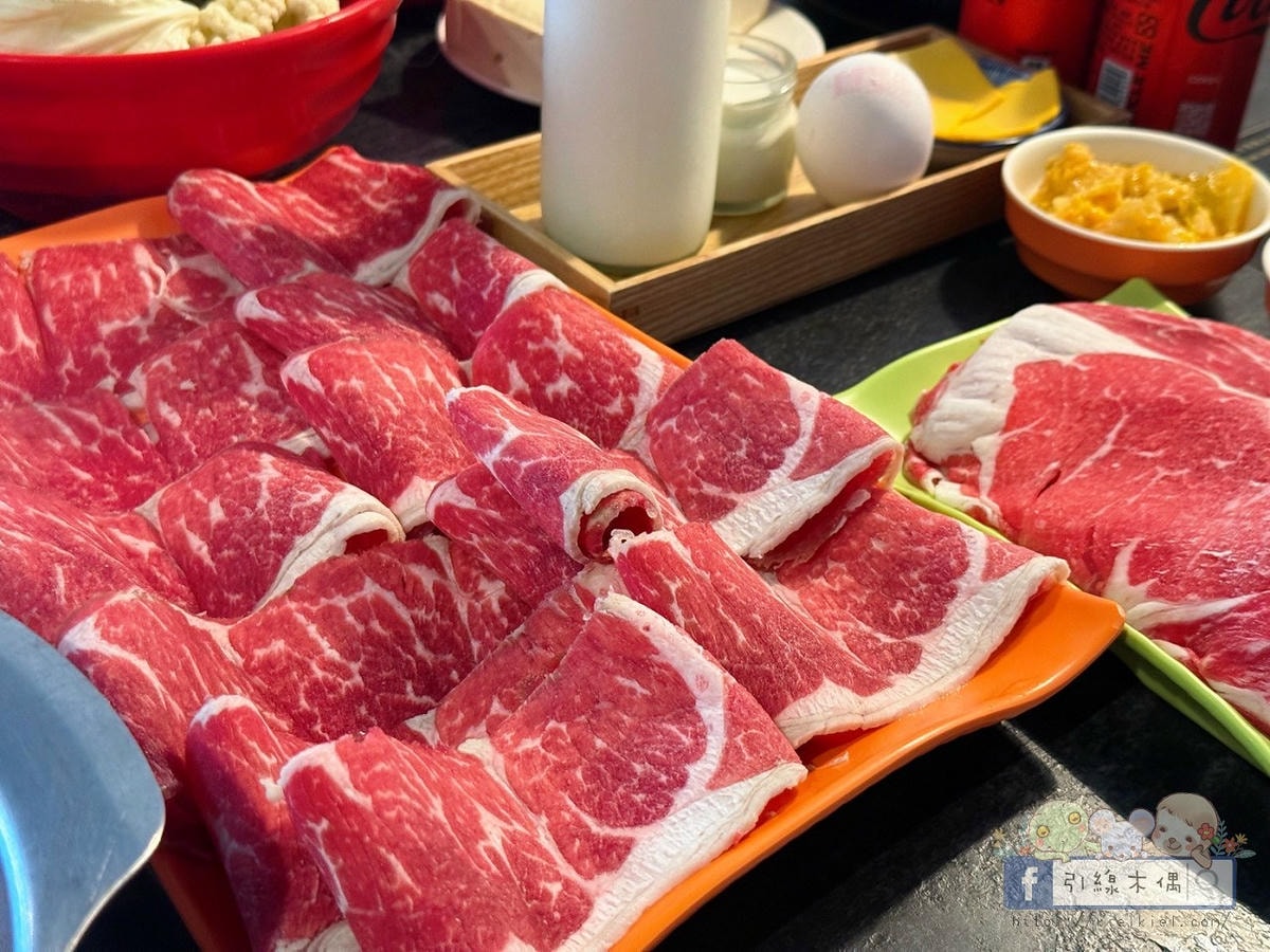 在菜市場裡吃火鍋？開鍋像辦桌《蔬盈市場火鍋》50+種蔬菜比肉還搶戲