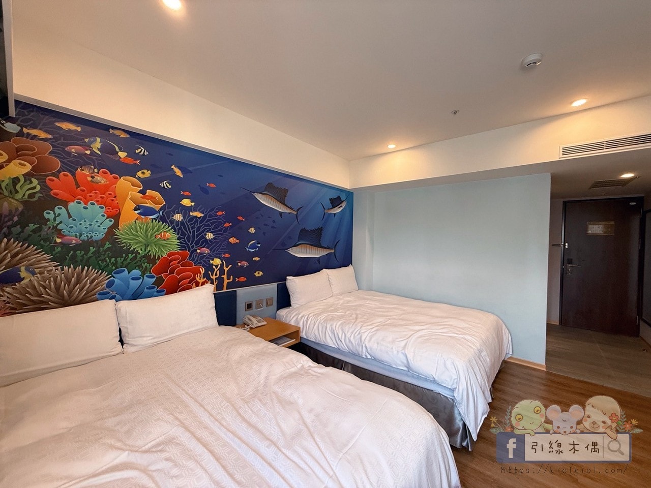 高雄住宿推薦｜《鮪魚家族高雄館》睡在海洋牆、早餐還能自己包刈包！近高雄車站、六合夜市、美麗島站