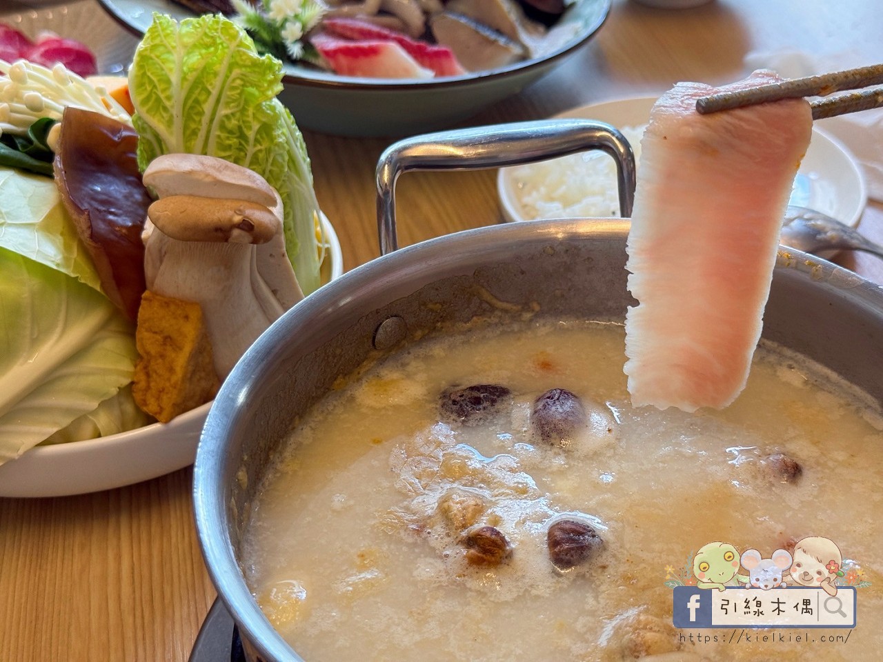 平日中午85折!《青坐請坐鍋物專科》一人一鍋也能滿桌澎湃?嘉義隱藏版質感鍋太狂! - 第30張圖