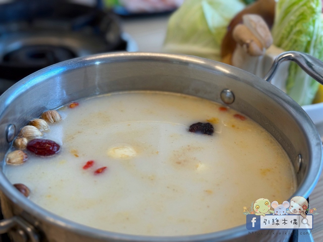 平日中午85折!《青坐請坐鍋物專科》一人一鍋也能滿桌澎湃?嘉義隱藏版質感鍋太狂! - 第28張圖