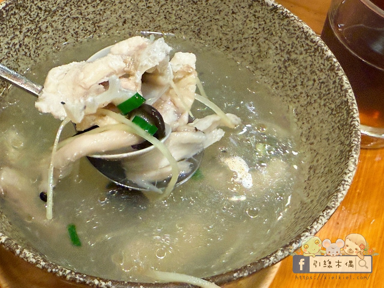 怎麼會有這種組合？隱藏系美食《八八鹿餐館》無花果豬腳麵線，4大亮點太猛！