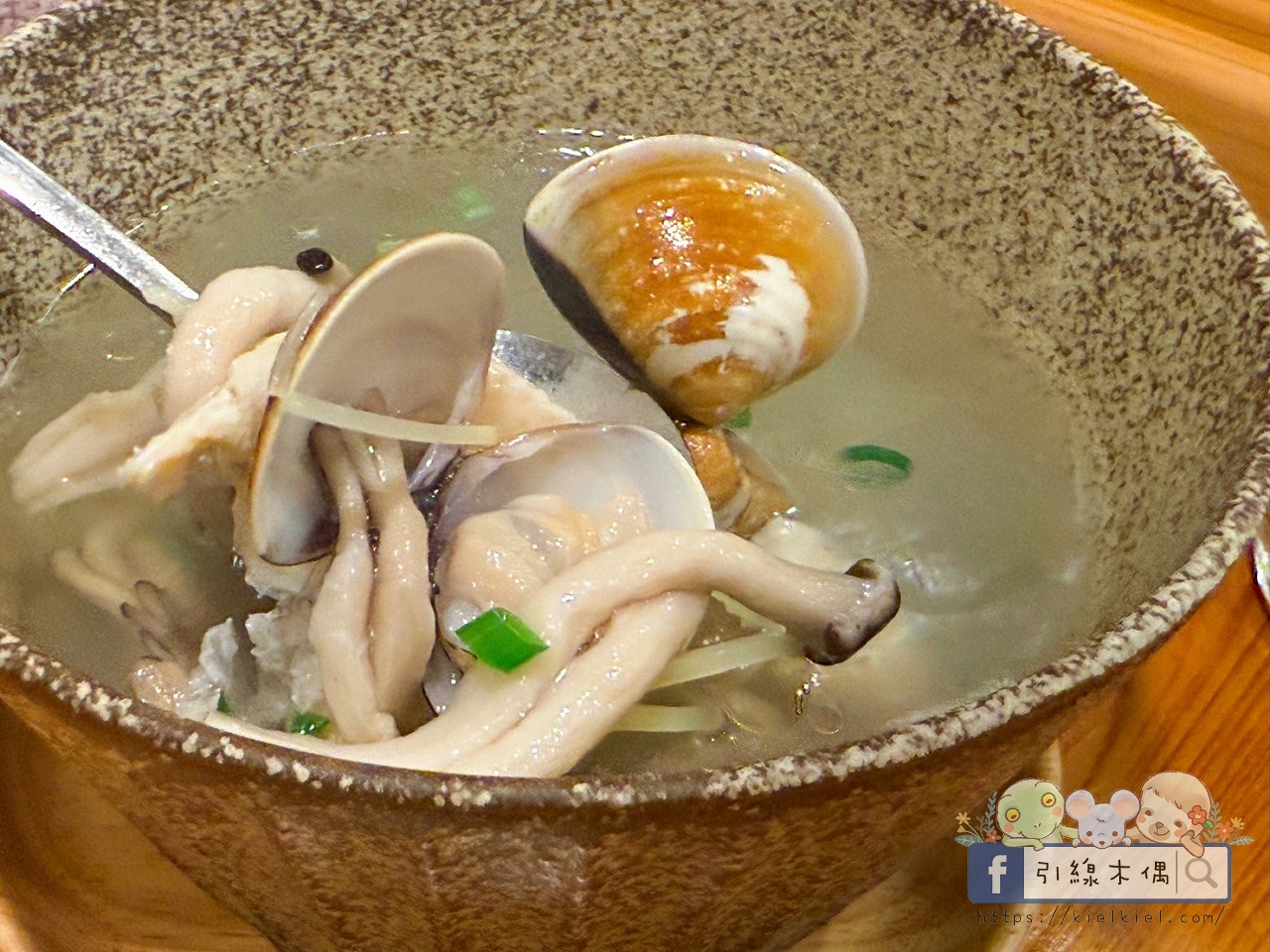 怎麼會有這種組合？隱藏系美食《八八鹿餐館》無花果豬腳麵線，4大亮點太猛！