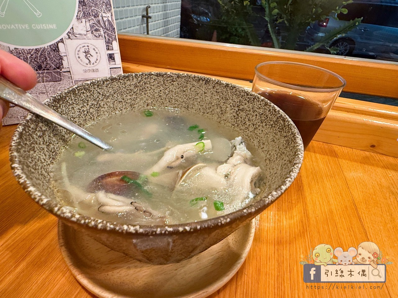 怎麼會有這種組合？隱藏系美食《八八鹿餐館》無花果豬腳麵線，4大亮點太猛！