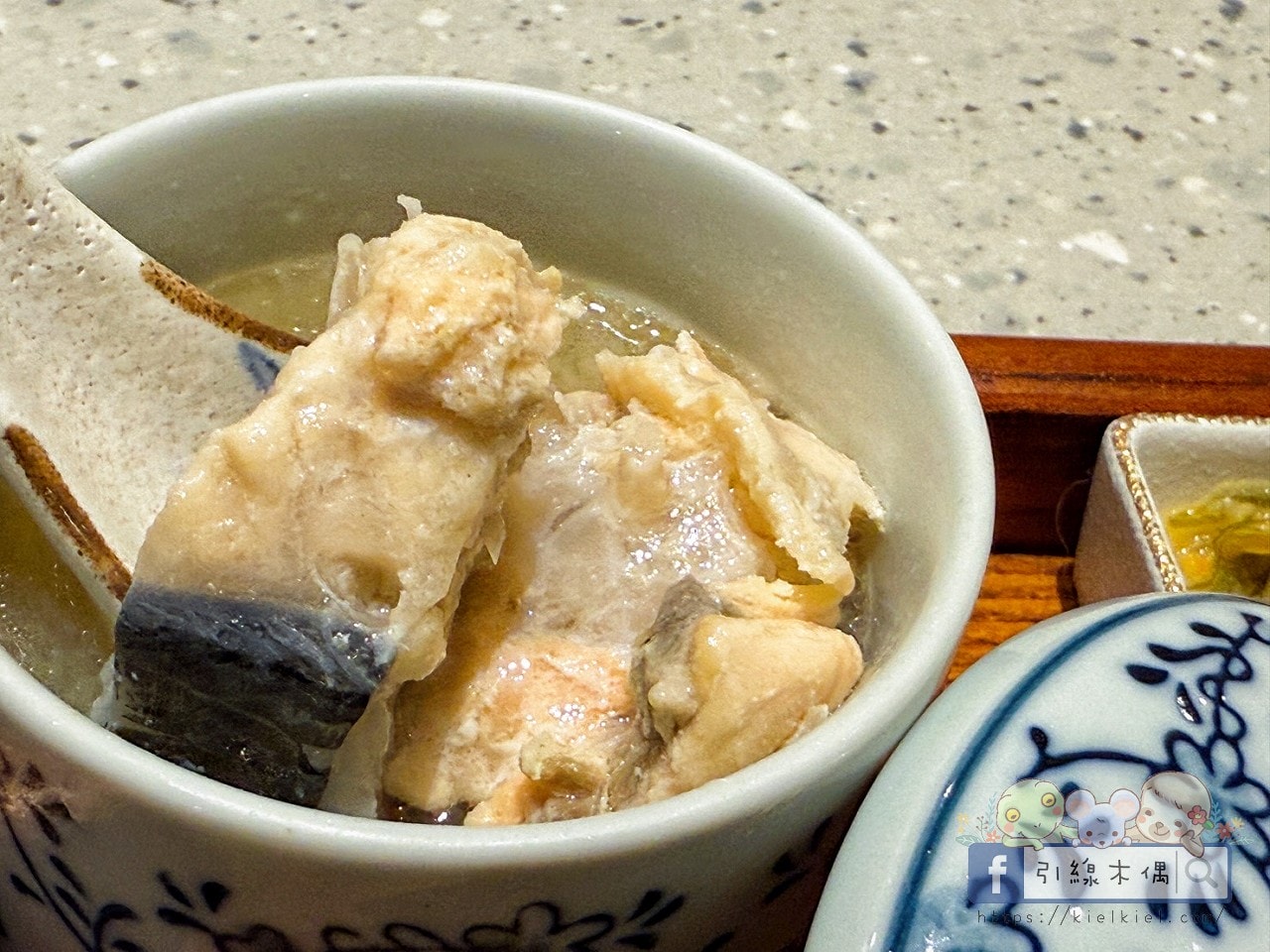 朋友看到照片立刻問在哪！《椿椛和食》生魚片浮誇到像珠寶盒？