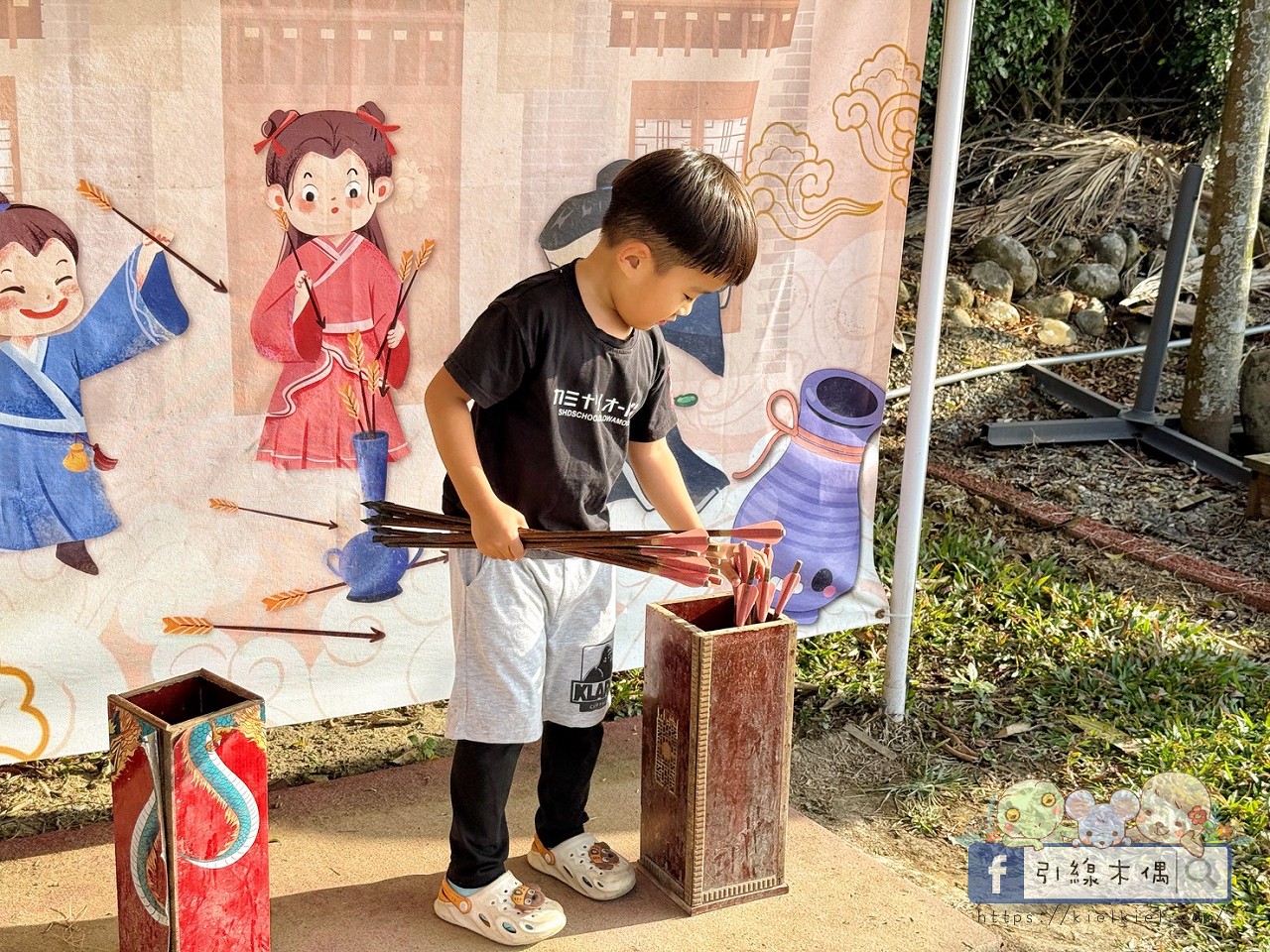 【為什麼孩子一到晚上還不想睡？】一次住進 20+ 種親子設備活動的《詩情花園渡假村-露營車》實住分享