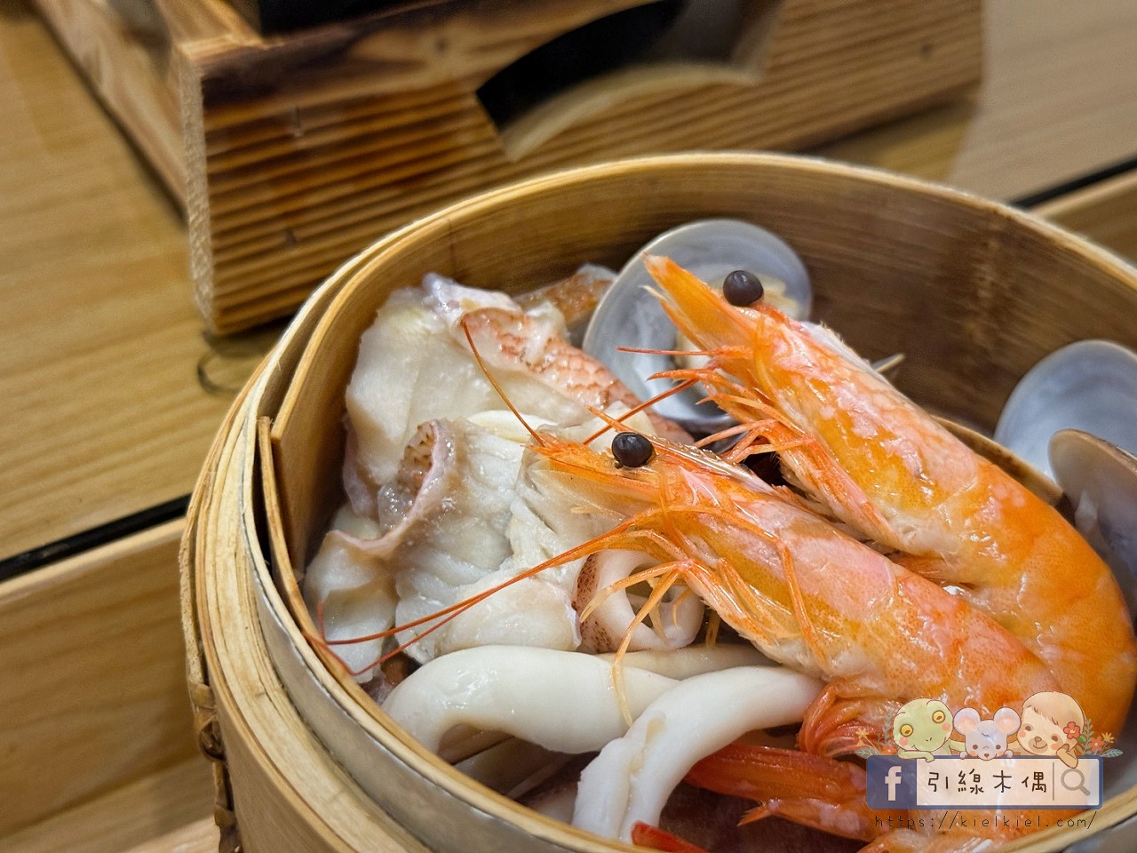 嘉義日料《松匠季節創作料理》很犯規：沒有低消，998 吃一整套，滿額還多送你一鍋蒸籠鍋！