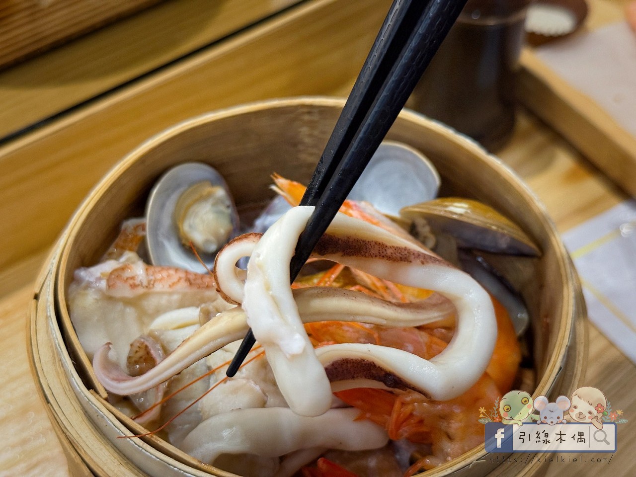 嘉義日料《松匠季節創作料理》很犯規：沒有低消，998 吃一整套，滿額還多送你一鍋蒸籠鍋！