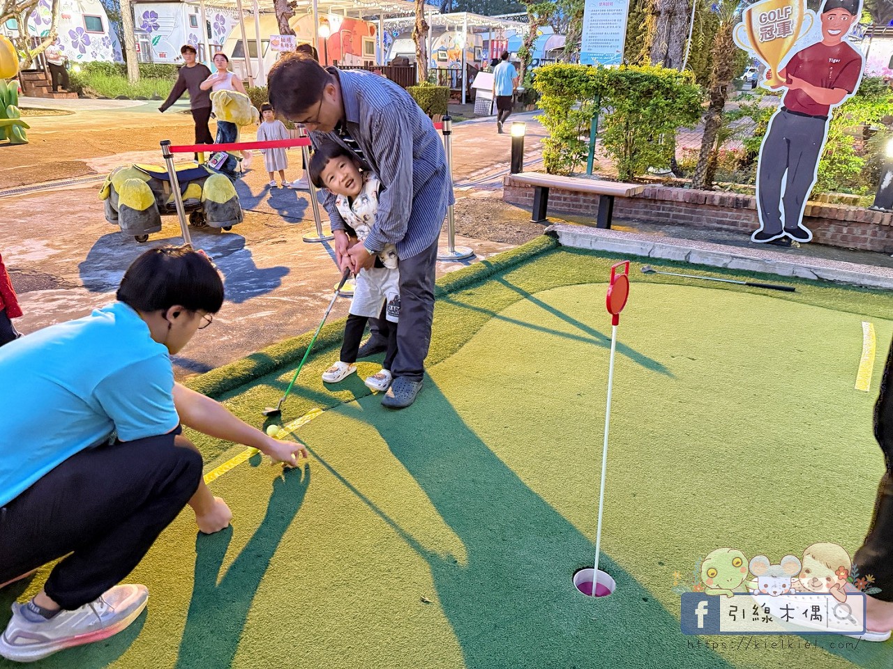 【為什麼孩子一到晚上還不想睡？】一次住進 20+ 種親子設備活動的《詩情花園渡假村-露營車》實住分享