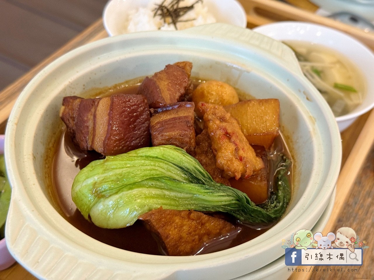 【七星潭必吃】3 種靈魂吃法，《莎莉好食 Sarlee’s》吃下石頭、喝下七星潭的藍！？